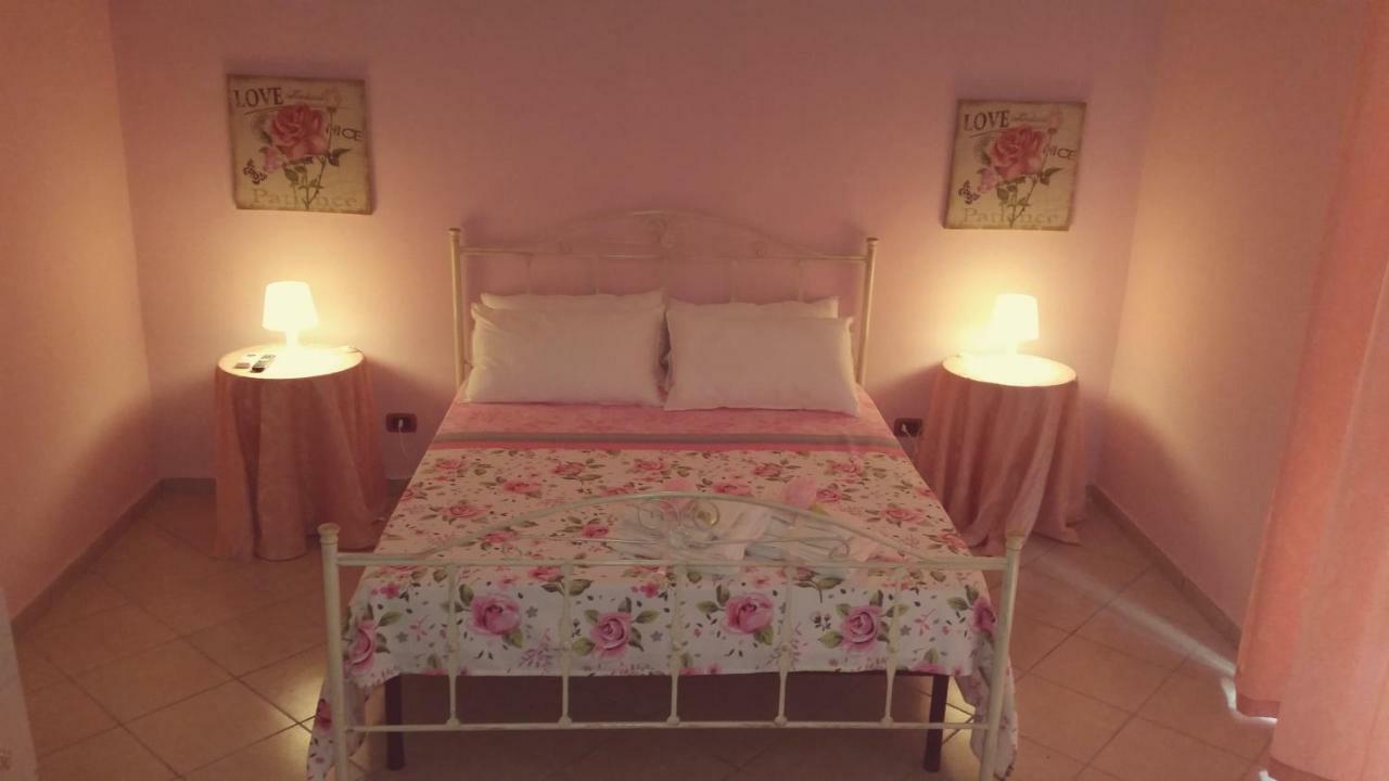 B&B La Rosa Taranto Eksteriør billede